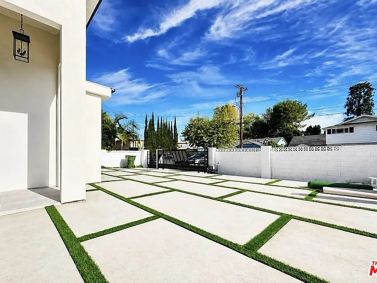6723 Sunnyslope Ave — Photo 3