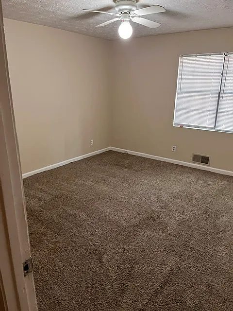 2 bed, 1012 sqft, $1,500 — Photo 2