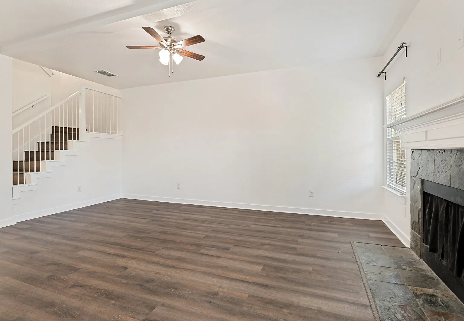 3 bed, 2.5 bath, 1552 sqft, $2,475 — Photo 3