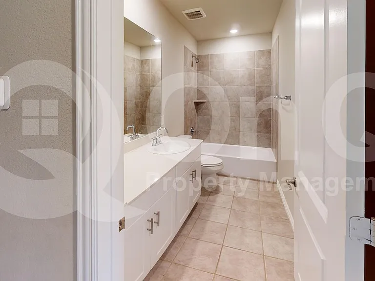 1508 Lannon Ln — Photo 15