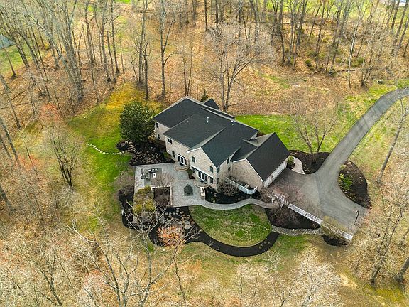 2nd image of 3091 Emerald Valley Rd