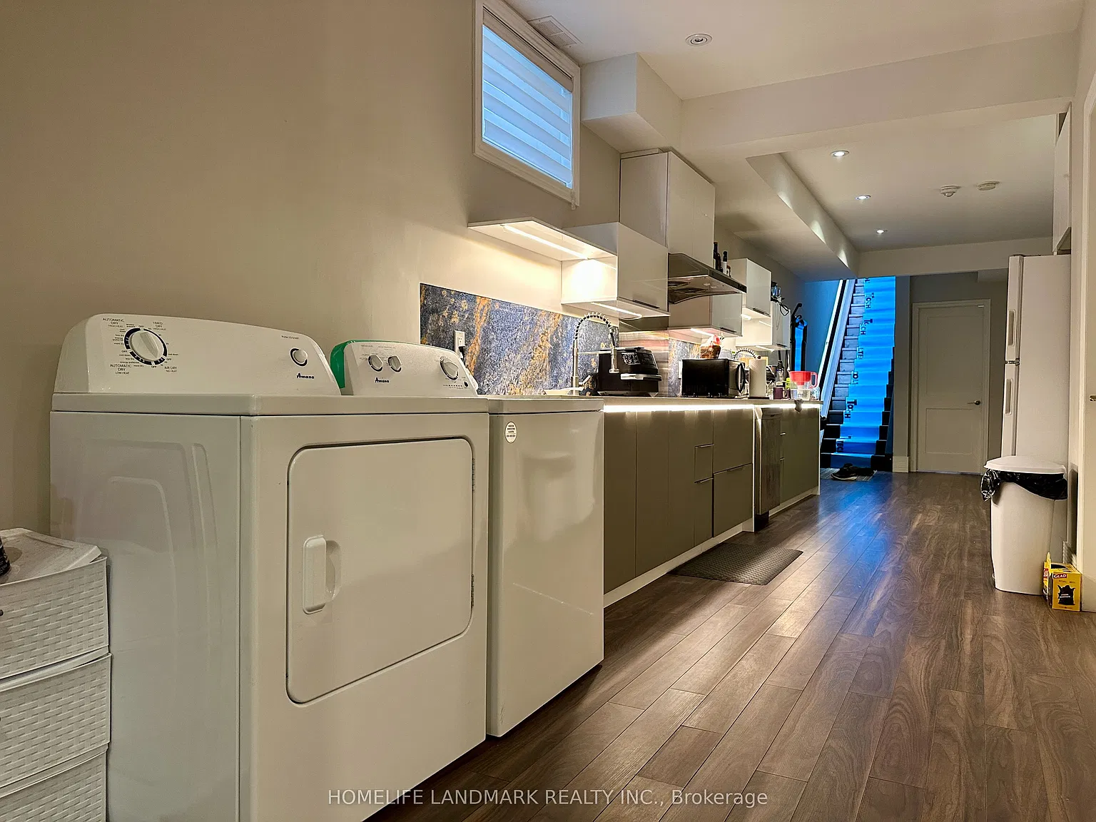 3 bed, $2,400 — Photo 3