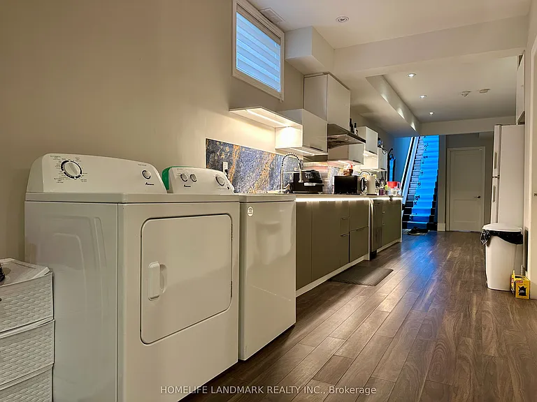 86 Pemberton Ave — Photo 1