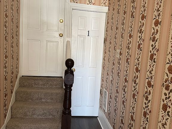 2nd image of 211 Geary Ave #1