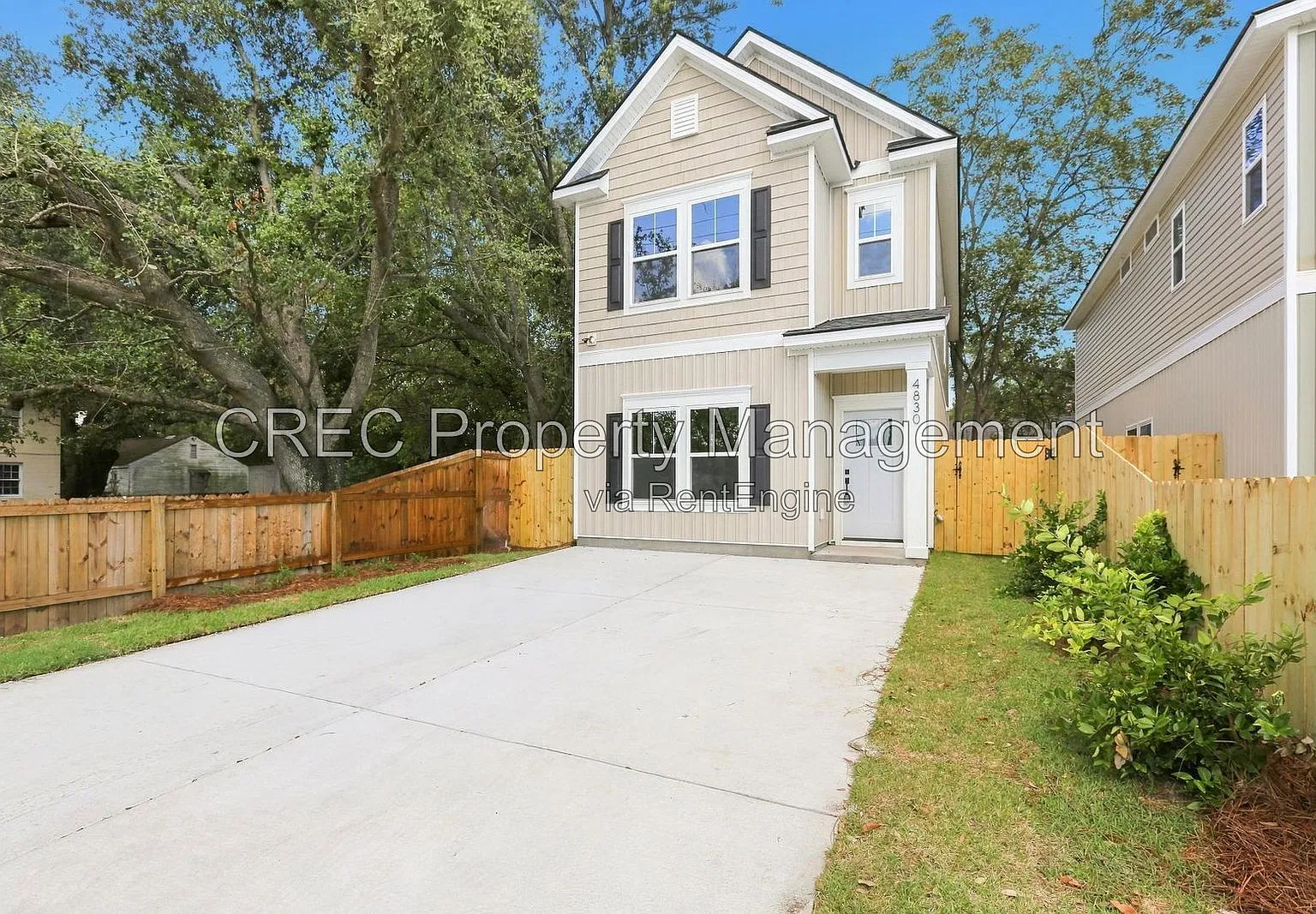 3 bed, 2.5 bath, 1396 sqft, $2,600 — Photo 2