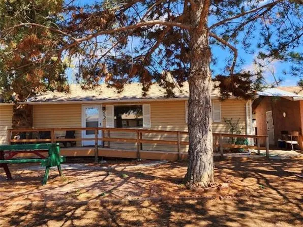 402 Gumaer Ave, Florence, CO 81226