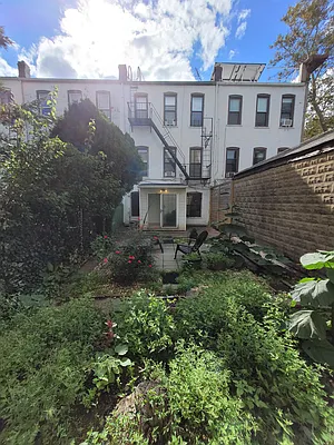 Rented by Compass | media 46