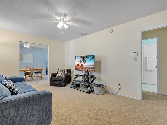 4th image of 3817 Cottingham Dr