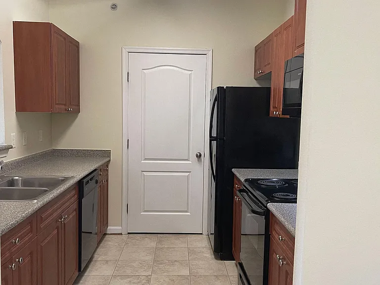 Clairmont at Farmgate — Photo 82