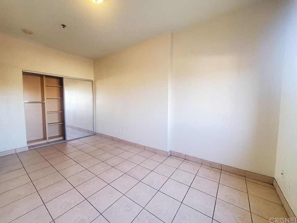 2nd image of 316 S New Hampshire Ave APT 102