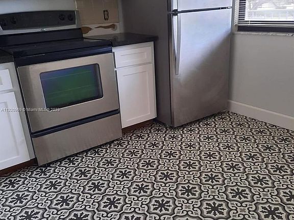 3rd image of 3626 Whitehall Dr APT 201