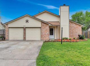 1305 Glenview Ln, Angleton, TX 77515