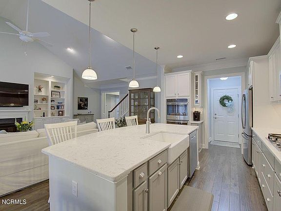 3rd image of 3996 Blair Pl Unit 2