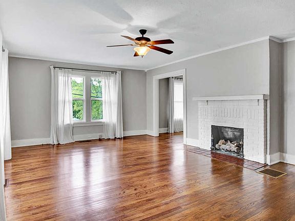 2nd image of 1206 W Mississippi Ave
