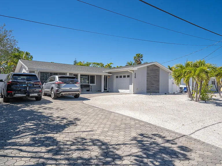 330 N Tessier Dr — Photo 49