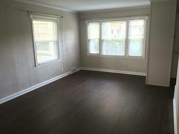 2nd image of 4885 N Santa Monica Blvd #4885