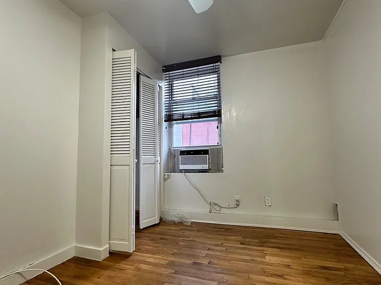 500 W 44th St #2A — Photo 6