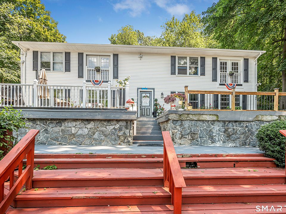 1st image of 112 Woodbine St #1
