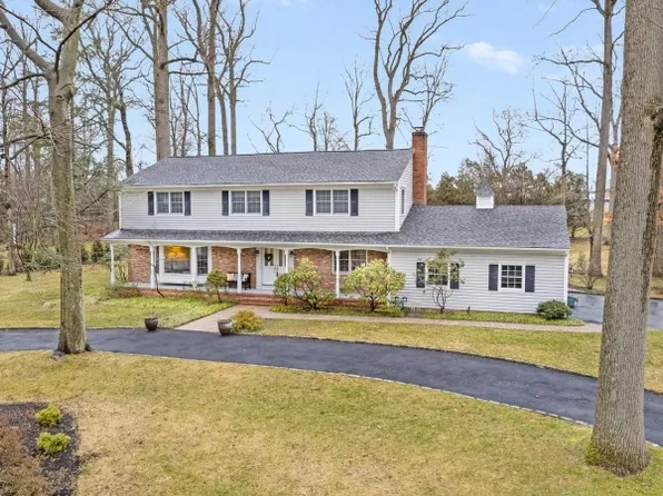 22 Blackbirch Rd, Scotch Plains Twp., NJ 07076