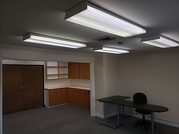 3rd image of 229 W Bonita Ave Suite 2A