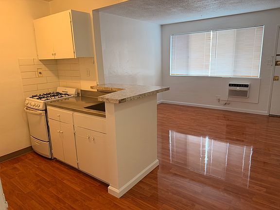 4th image of 2648 Pacific Ave APT 22