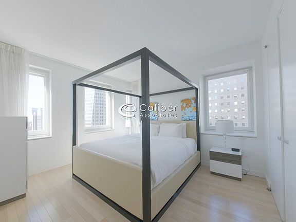 5th image of 70 W 45th St #44