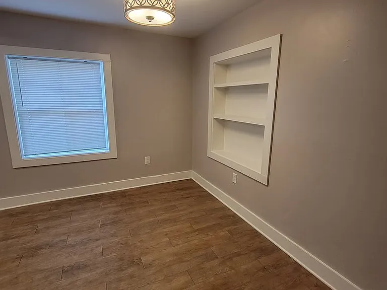 123 W Charlton St #1 — Photo 6