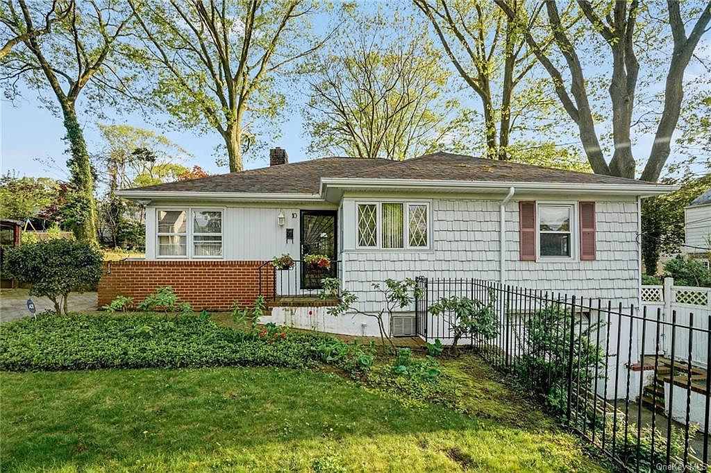 10 Landis Place, Yonkers, NY 10704 Zillow