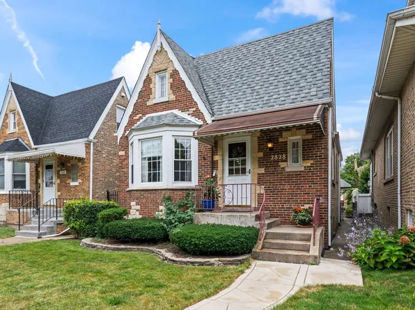 2828 N Melvina Ave, Chicago, IL 60634