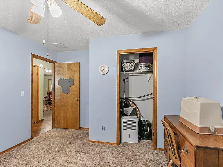 3957 W Wayland St — Photo 9