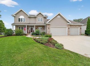 302 Oakmont St, Oregon, WI 53575