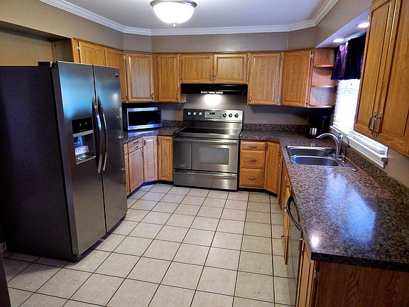 4th image of 2105 NW Juniper Dr