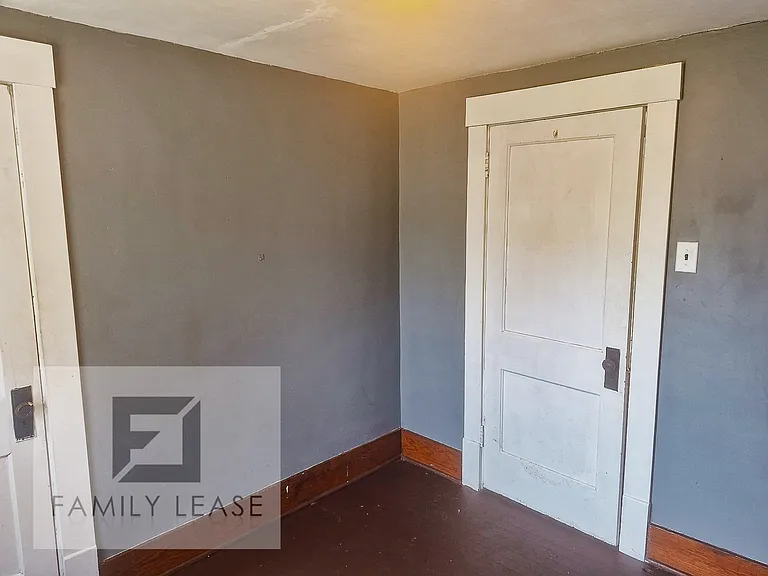 1100 Sherman Ave — Photo 24