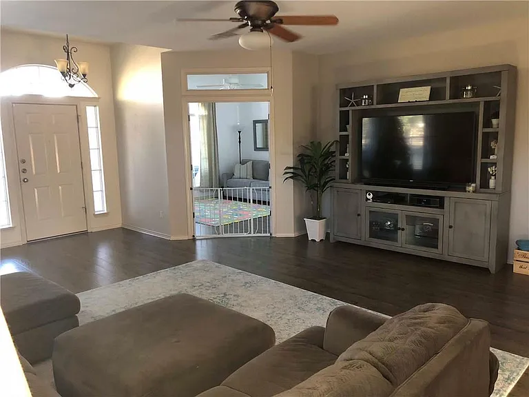 4717 Norman Trl — Photo 7