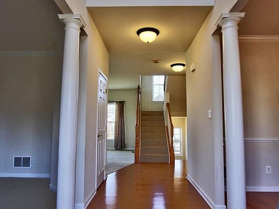 5th image of 117 Stonebridge Dr