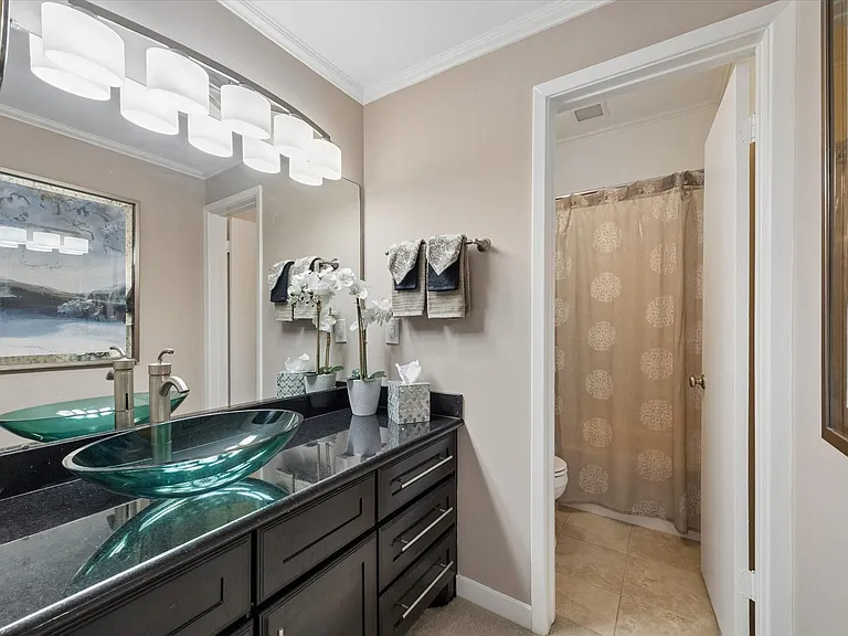 351 Lakeside Ln #201 — Photo 20