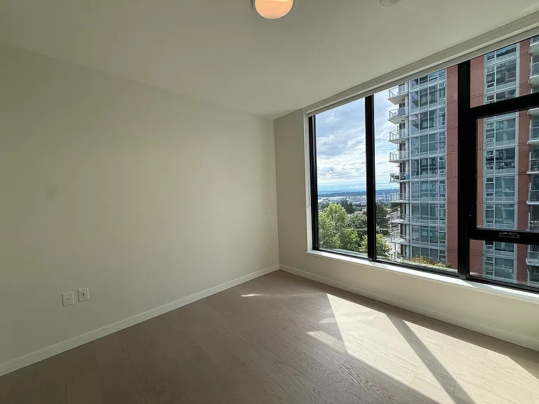 707 W 15th St #707 — Photo 18
