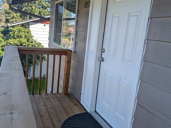 2nd image of 10515 NE 8th St