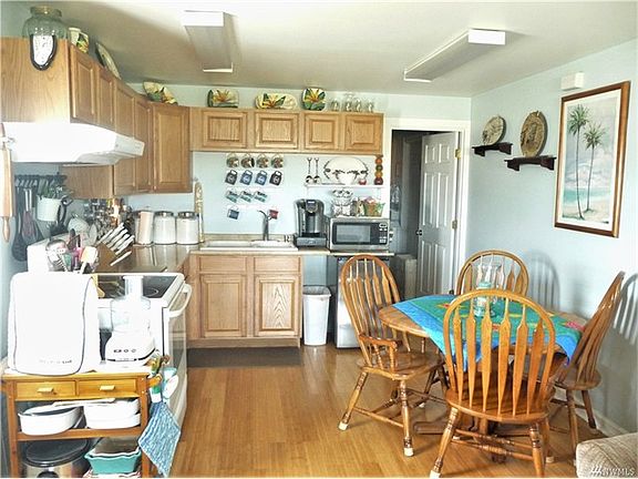 5th image of 3476 Lake Vista Pl NE
