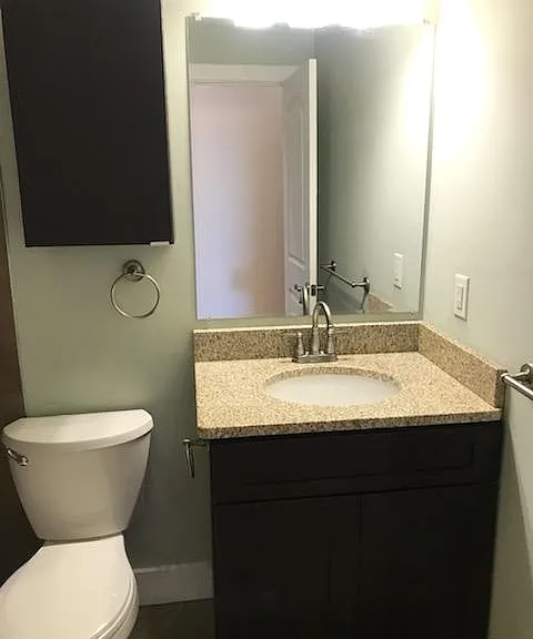 2733 Woodburn Ave #303 — Photo 11