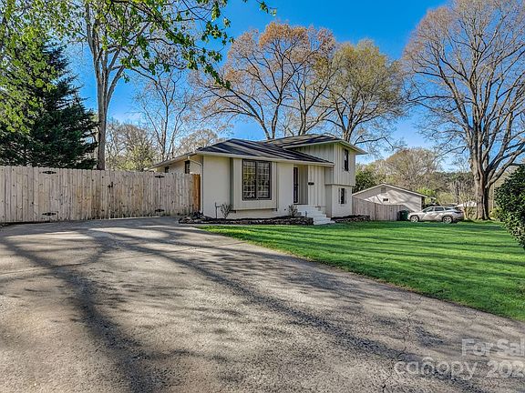 3rd image of 3724 McKelvey St