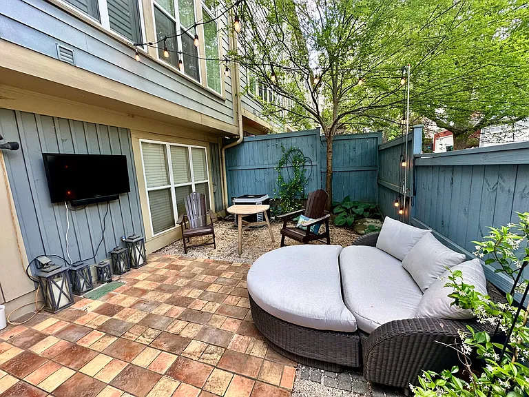 922 Garden District Dr — Photo 21
