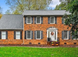 2606 Regents Park Ln, Greensboro, NC 27455