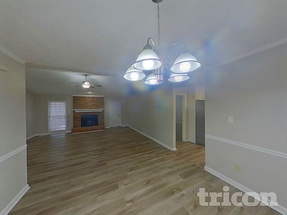 5th image of 555 N Oakland Cir