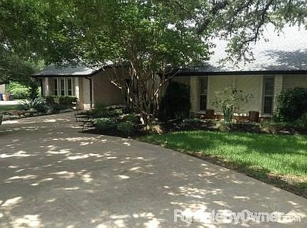 3rd image of 11104 Plumewood Dr