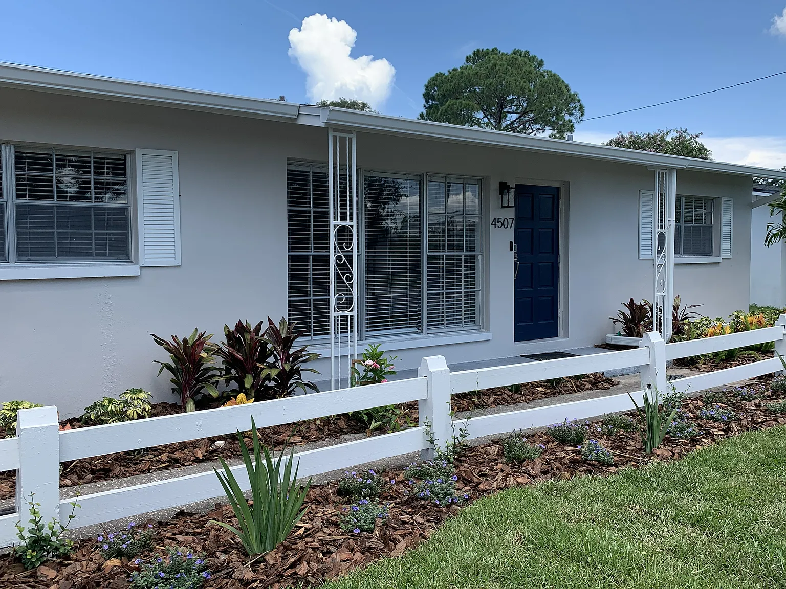 3 bed, 1215 sqft, $2,600 — Photo 1
