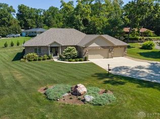 7595 Meeker Rd, Dayton, OH 45414