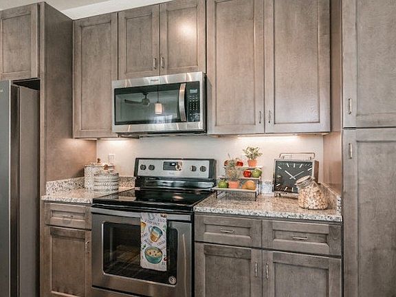 4th image of 1405 Riverwatch Ct APT 7102