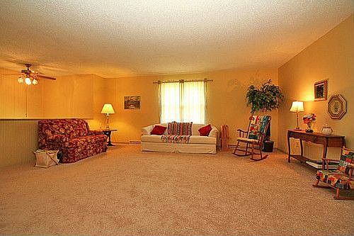 3rd image of 2040 Anthony Dr