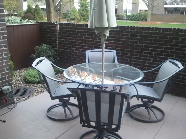 64 Main St APT 16B, Stoneham, MA 02180